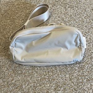 Lululemon Everywhere Belt Bag